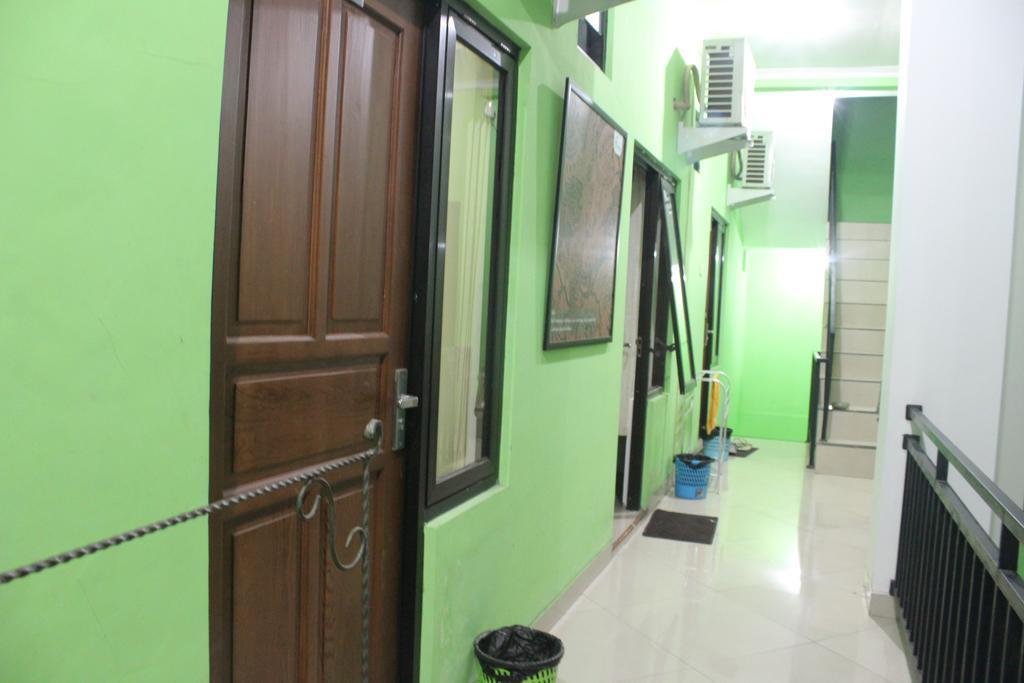 Hôtel The Greenhouse à Yogyakarta Extérieur photo